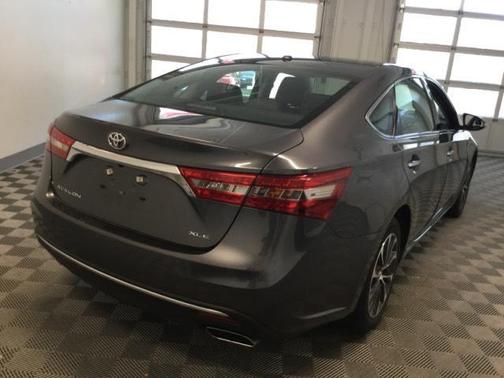 2018 Toyota Avalon XLE