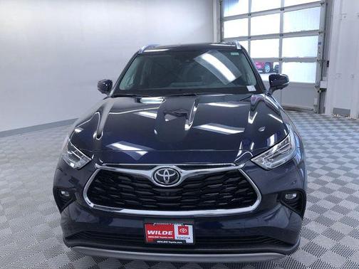 2026 Toyota Highlander Platinum