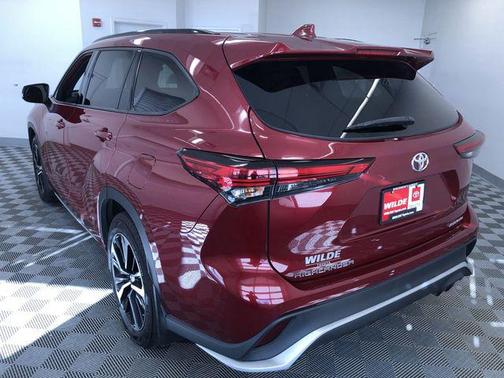2022 Toyota Highlander XSE