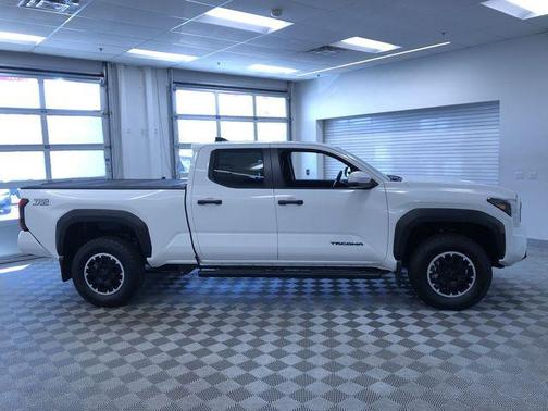 0040white 2026 Toyota Tacoma TRD Off Road