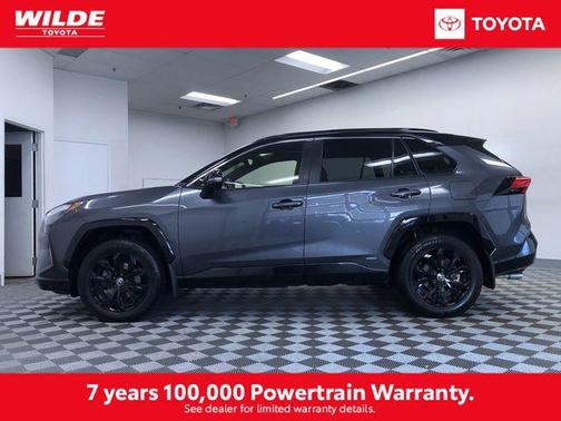 2022 Toyota RAV4 Hybrid SE