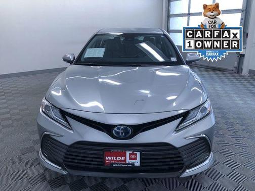 2023 Toyota Camry Hybrid XLE