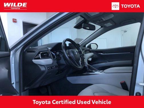 2023 Toyota Camry Hybrid XLE