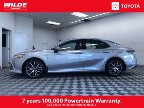 2023 Toyota Camry Hybrid XLE