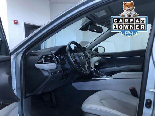 2023 Toyota Camry Hybrid XLE