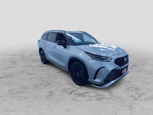 2025 Toyota Highlander XSE