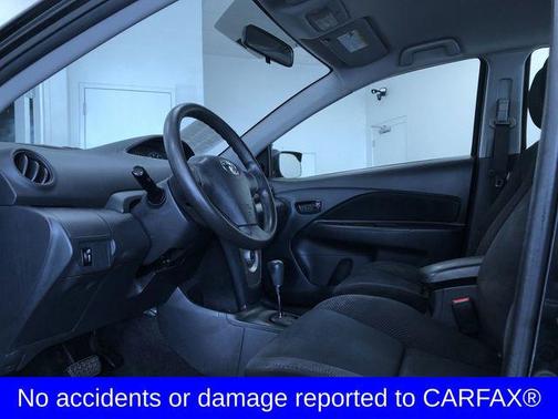 2012 Toyota Yaris SE