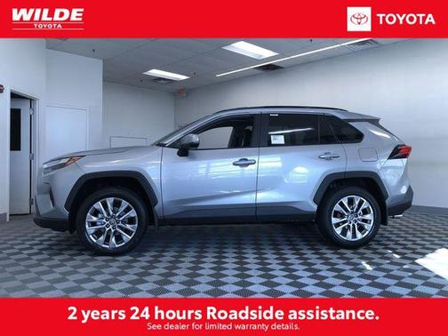 2025 Toyota RAV4 XLE Premium