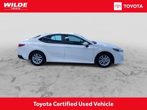 Ice 2026 Toyota Camry LE