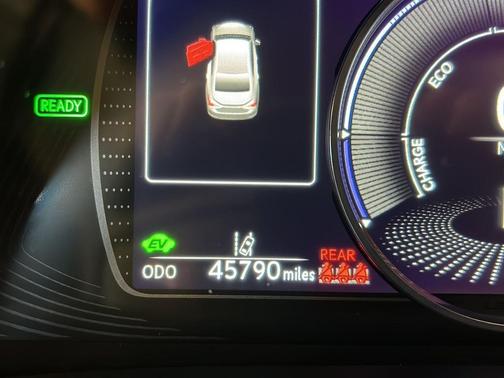 2019 Lexus ES 300h Luxury