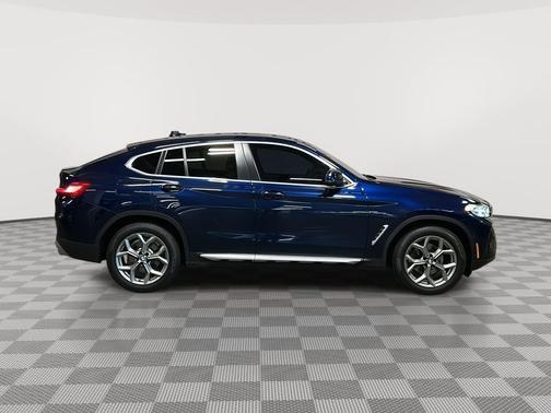 2022 BMW X4 xDrive30i