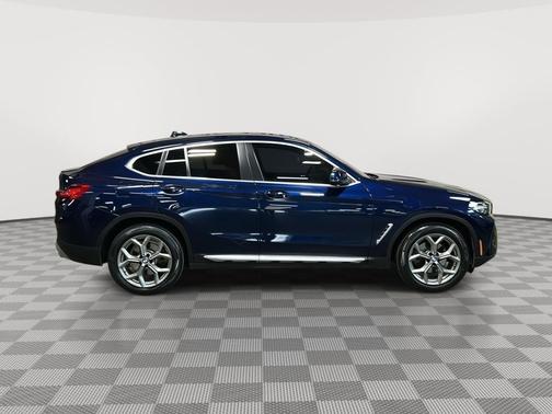 2022 BMW X4 xDrive30i