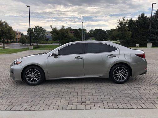 2017 Lexus ES 350 Base