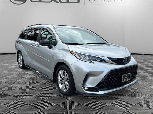 2023 Toyota Sienna XSE 7 Passenger