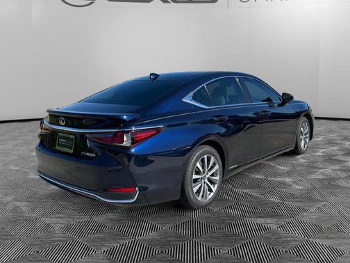 2021 Lexus ES 300h Base