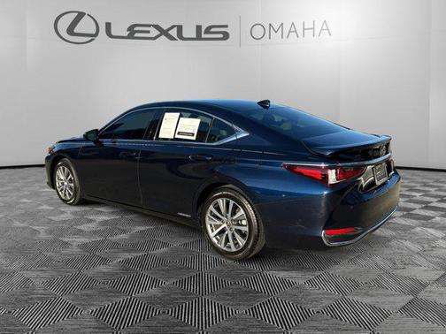 2021 Lexus ES 300h Base