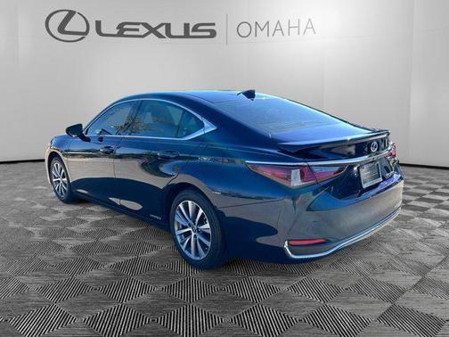 2021 Lexus ES 300h Base