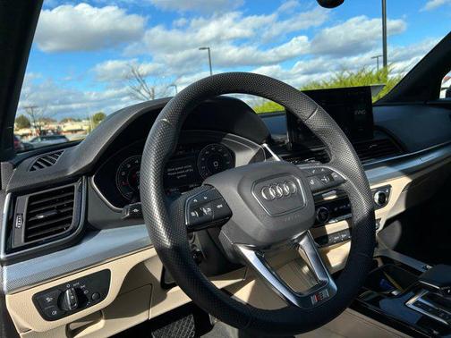 2025 Audi Q5 45 S line Premium Plus