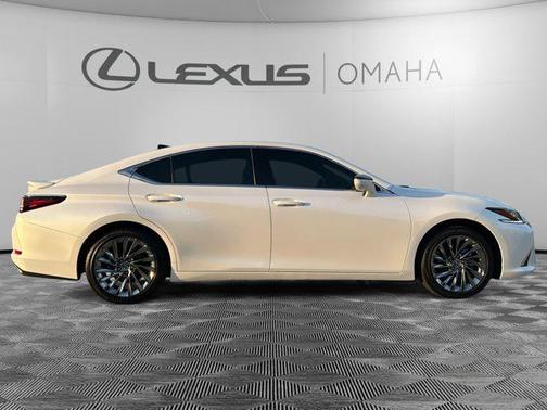 2025 Lexus ES 350 Ultra Luxury