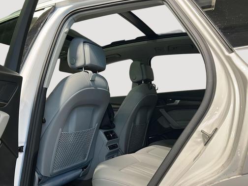 2021 Audi Q5 45 Premium Plus