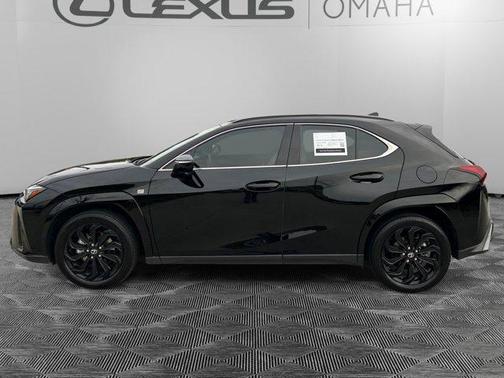 2025 Lexus UX 300h F SPORT Design