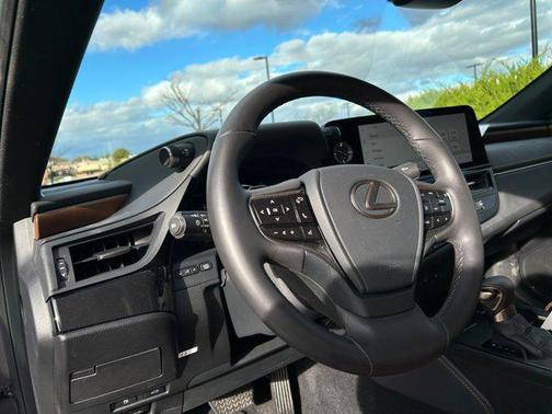 2024 Lexus ES 350 Premium