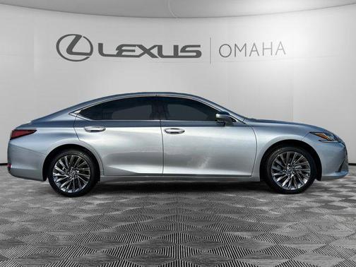 2024 Lexus ES 300h Luxury