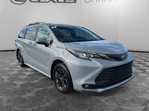 2024 Toyota Sienna Woodland Edition