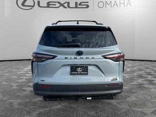 2024 Toyota Sienna Woodland Edition
