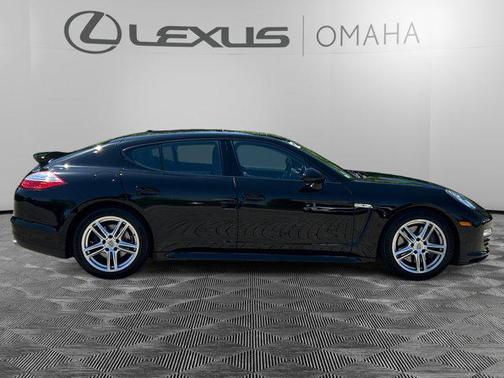 2012 Porsche Panamera 4