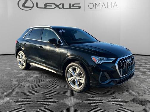2020 Audi Q3 45 S line Prestige