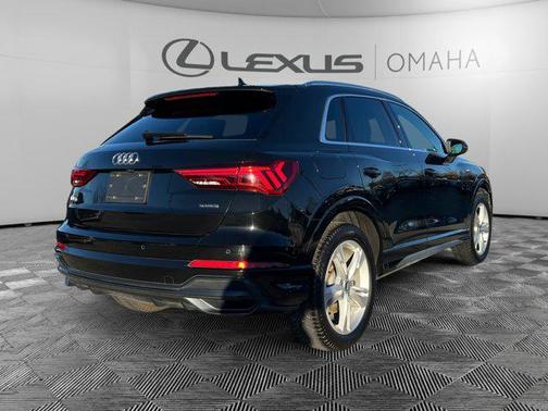 2020 Audi Q3 45 S line Prestige