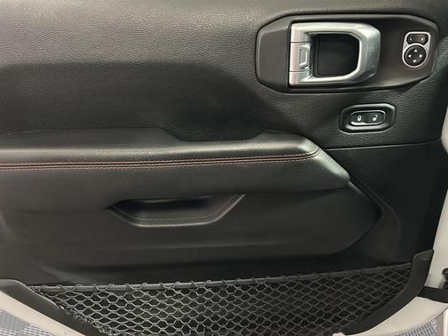 Bright White Clearcoat 2020 Jeep Wrangler Rubicon