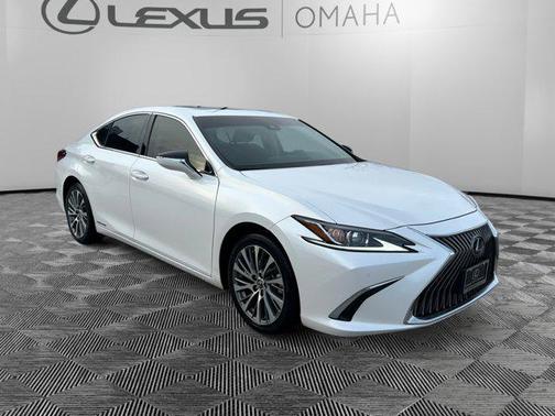 2020 Lexus ES 300h Premium