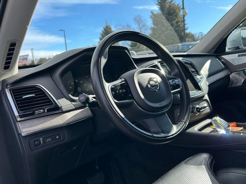 2021 Volvo XC90 Recharge Plug-In Hybrid T8 Inscription 6 Passenger