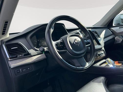 2021 Volvo XC90 Recharge Plug-In Hybrid T8 Inscription 6 Passenger