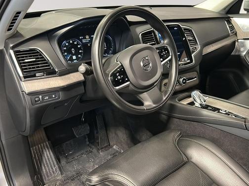 2021 Volvo XC90 Recharge Plug-In Hybrid T8 Inscription 6 Passenger