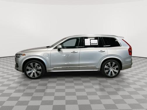 2021 Volvo XC90 Recharge Plug-In Hybrid T8 Inscription 6 Passenger