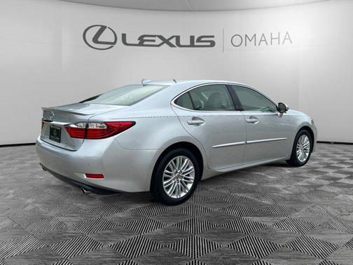 2015 Lexus ES 350 Crafted Line