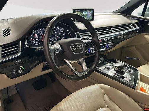 Glacier White Metallic 2018 Audi Q7 3.0T Premium Plus