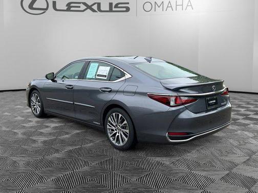 2020 Lexus ES 300h Base