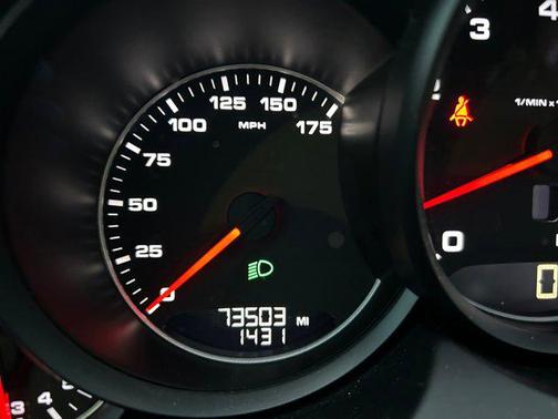 2016 Porsche Cayenne Cayenne