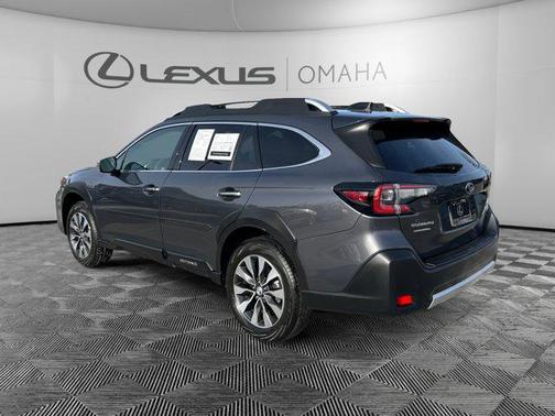 2025 Subaru Outback Touring XT