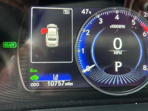 2025 Lexus ES 300h Ultra Luxury