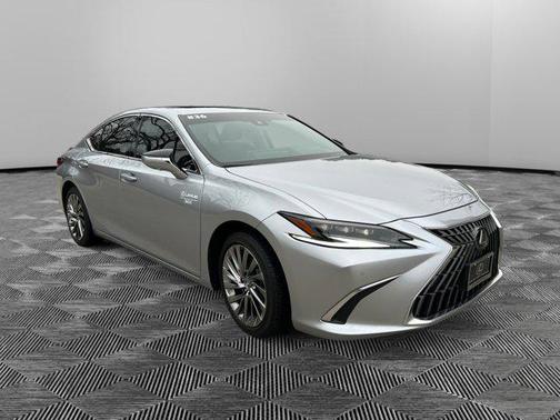 2025 Lexus ES 300h Ultra Luxury