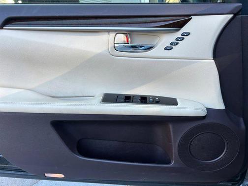 2016 Lexus ES 350 Base