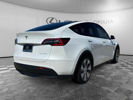 2021 Tesla Model Y Long Range Dual Motor All-Wheel Drive