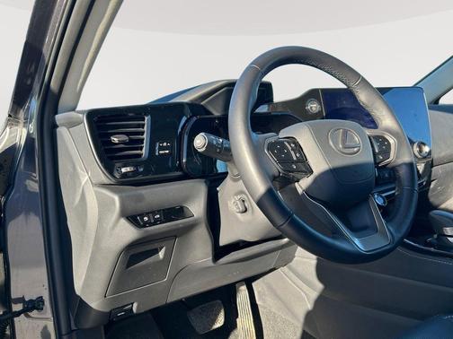2023 Lexus NX 350h Premium