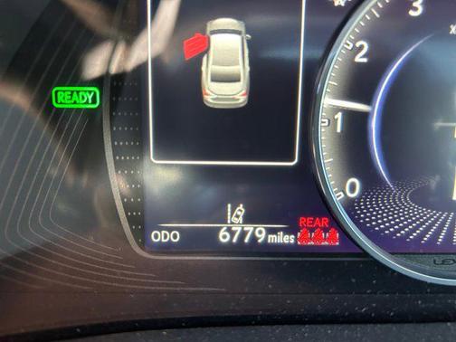 2025 Lexus ES 300h Luxury