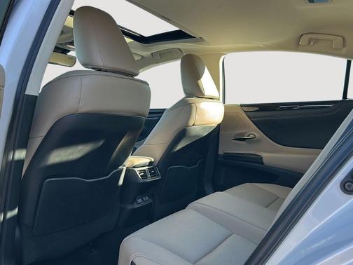 2020 Lexus ES 350 Base